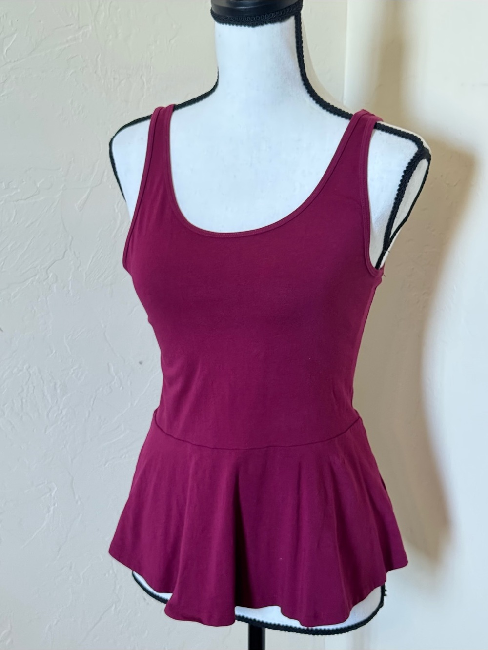 Express Women's Peplum Tank Top - Berry Plum